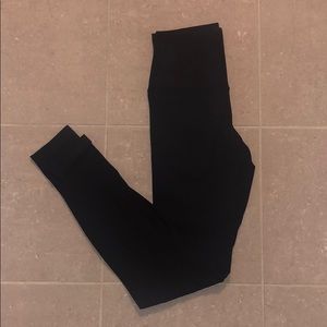 Black Lululemon Aligns